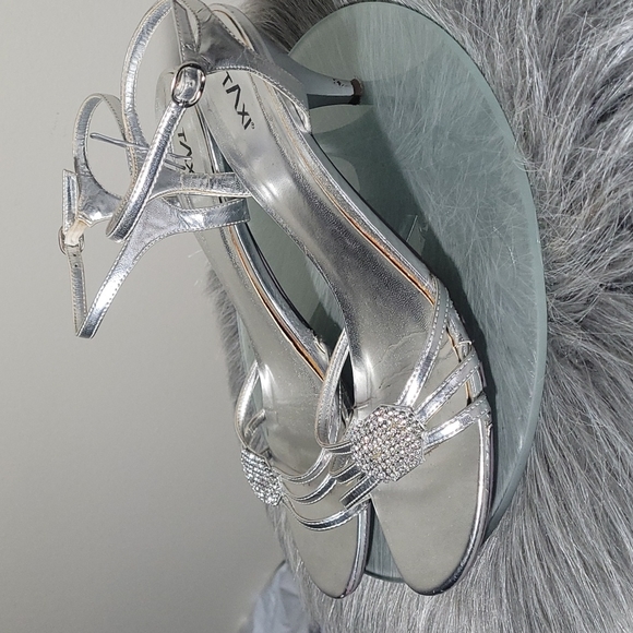 Taxi Silver & Faux Diamond Heels - Picture 2 of 7